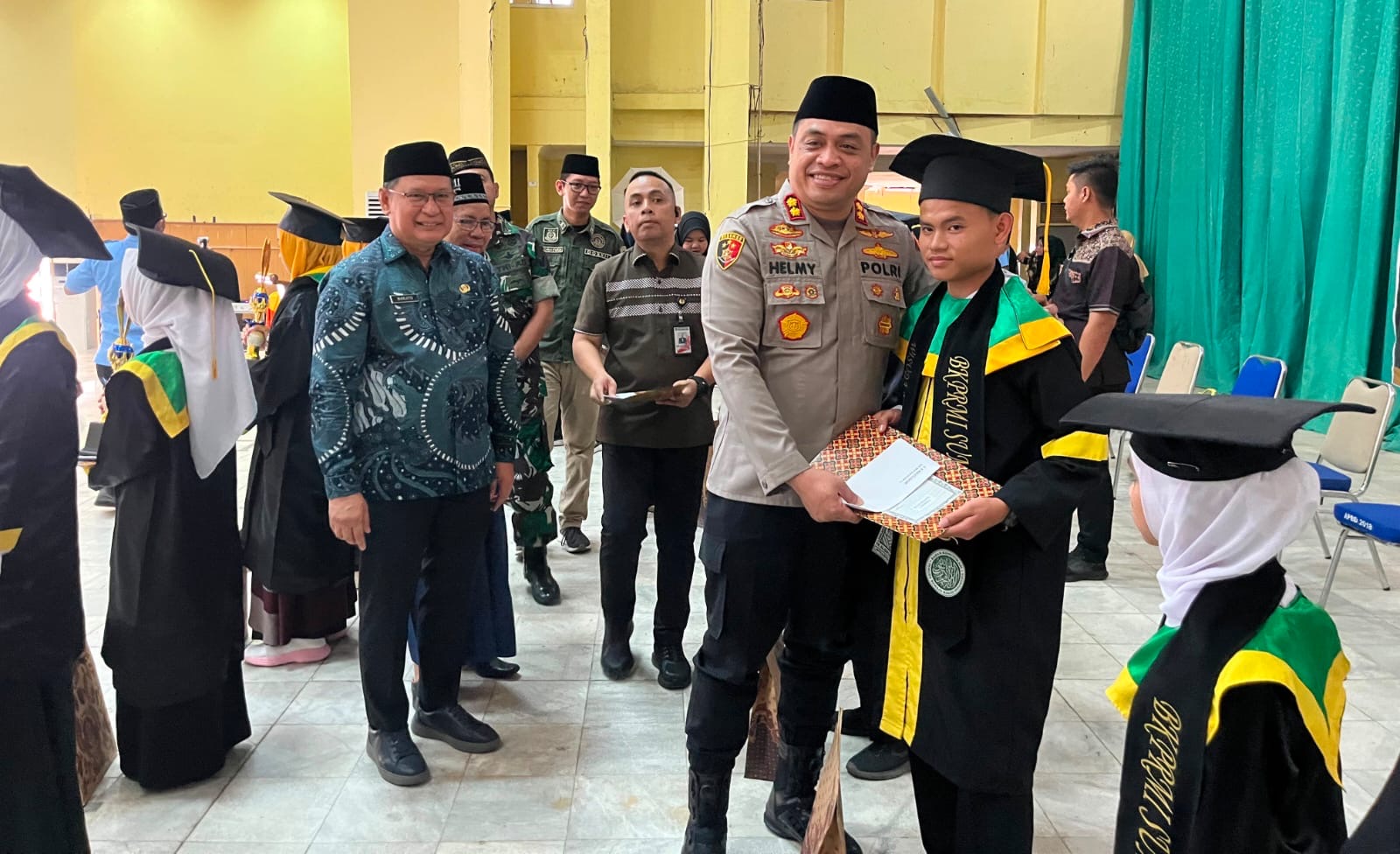 Kapolres OKU AKBP Helmy Tamaela Hadiri Wisuda Akbar TK/TPA dan Tahfizh 2026