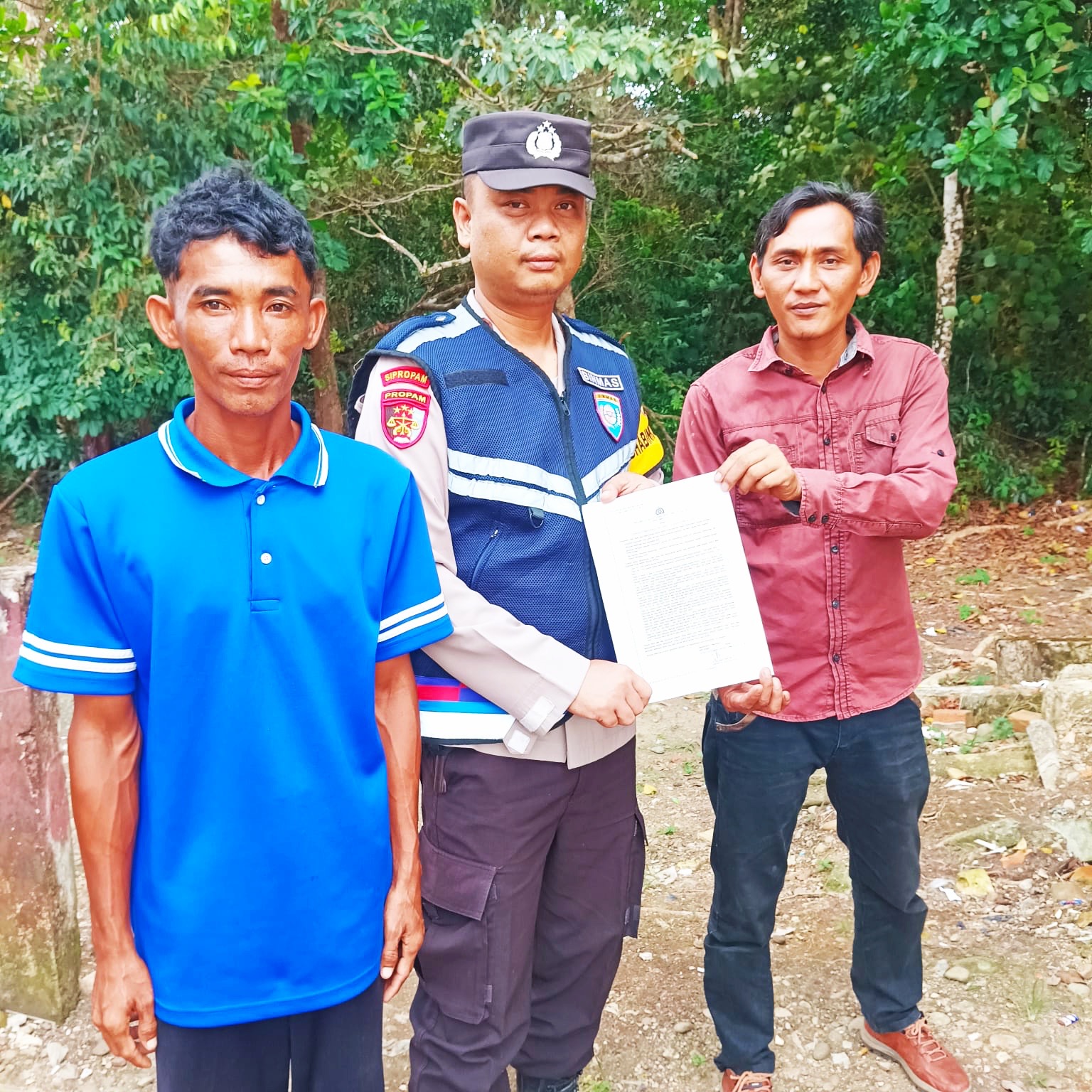 Kapolsek Rawas Ulu Turun Langsung Edukasi Warga Pulau Lebar, Tegaskan Larangan Bakar Hutan dan Kebun