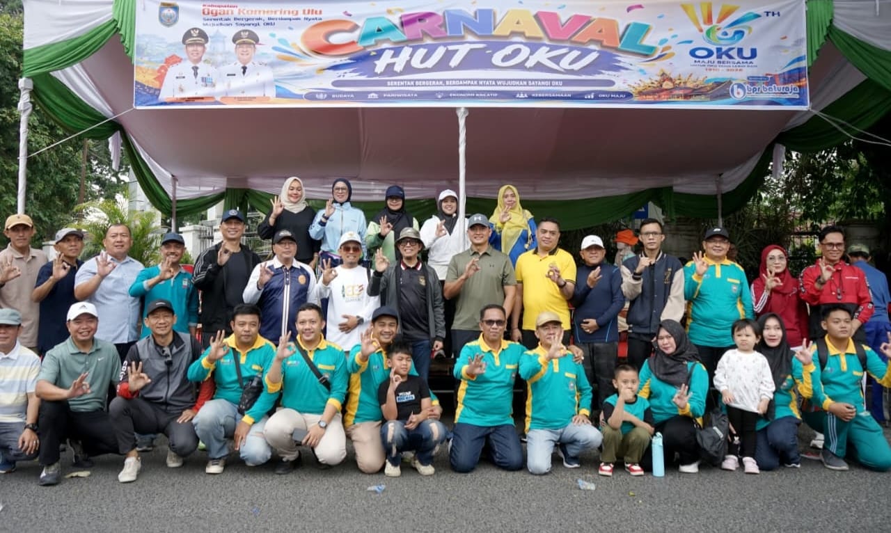 Kapolres OKU AKBP Helmy Tamaela Hadiri Pelepasan Karnaval Drum Band Pelajar HUT OKU ke-116, Ribuan Warga Padati Rute Karnaval