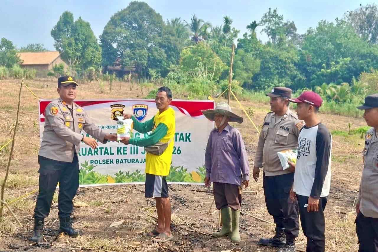 Polsek Baturaja Timur Dukung Swasembada Pangan, Tanam Jagung di Lahan 1,5 Hektare