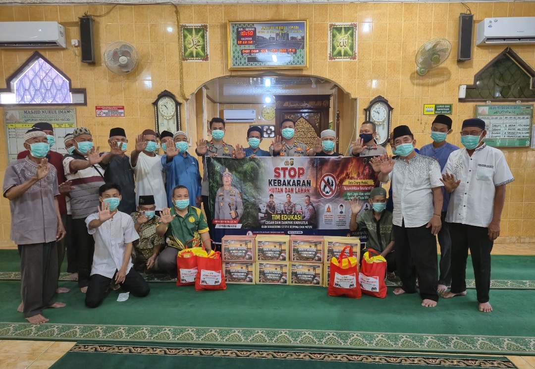 Satgas Edukasi Karhutla Polres Muara Enim Bergerak dari Masjid, Warga Lembak Diajak Jadi Garda Terdepan Cegah Kebakaran