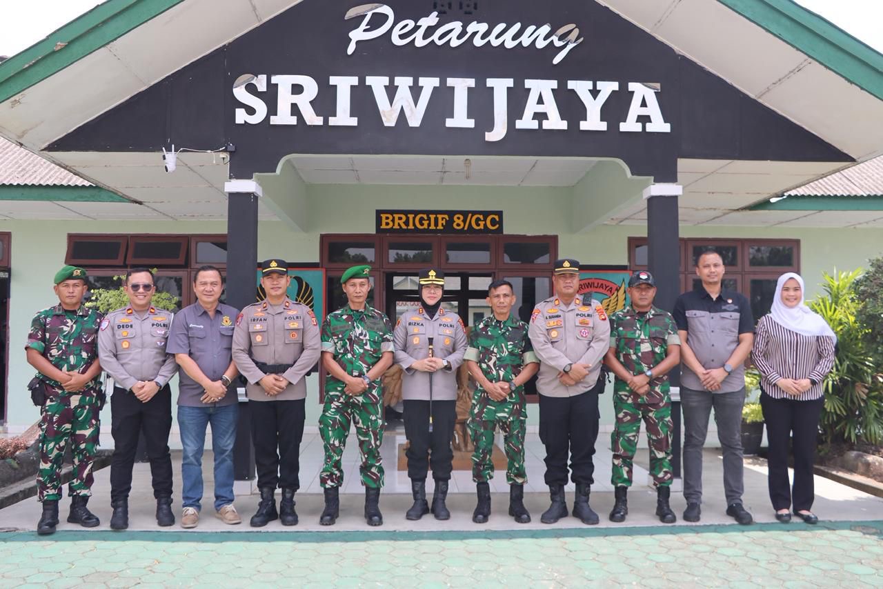 Perkuat Sinergitas TNI-Polri, Kapolres Ogan Ilir Silaturahmi ke Brigif 8/Garuda Cakti