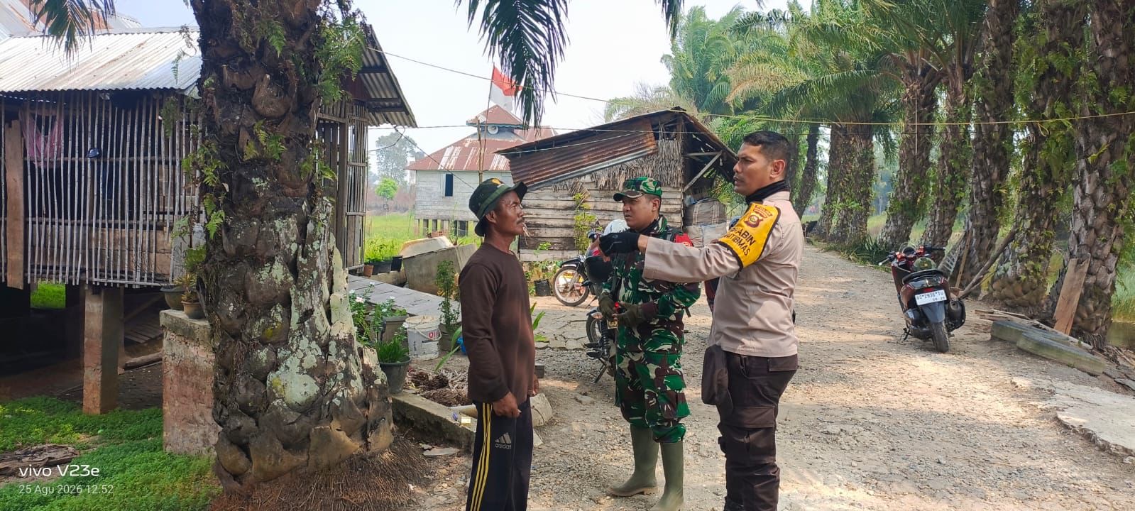Cegah Karhutla, Polsek Pemulutan Bersama 3 Pilar Intensifkan Patroli dan Himbauan kepada Masyarakat
