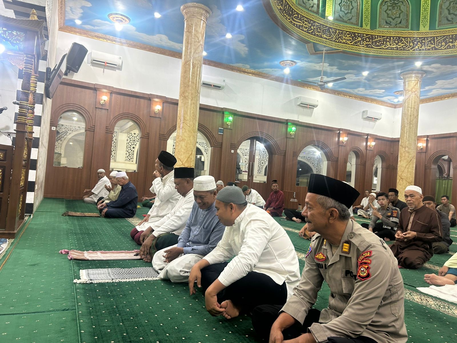 Subuh Berkah di Masjid Assa’i, Kapolres Muara Enim Perkuat Silaturahmi dan Kamtibmas Bersama Warga