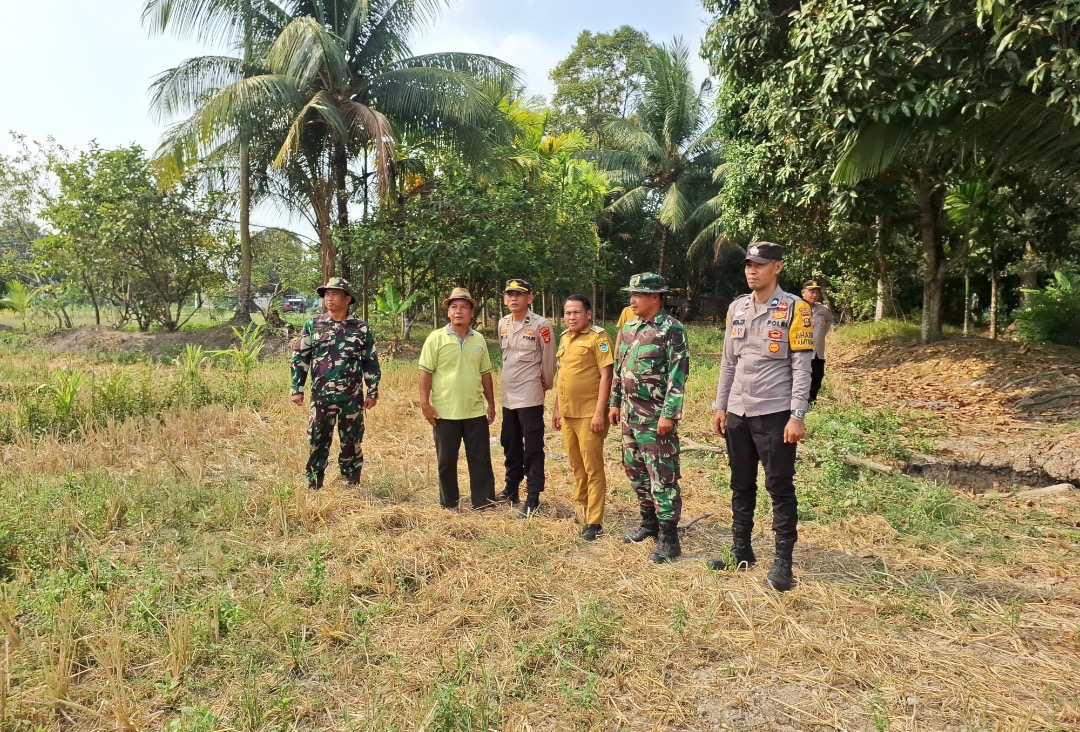 Cegah Karhutla, Forkopimcam Tanjung Raja Bersama Tiga Pilar dan MPA Patroli Desa Tanjung Agas