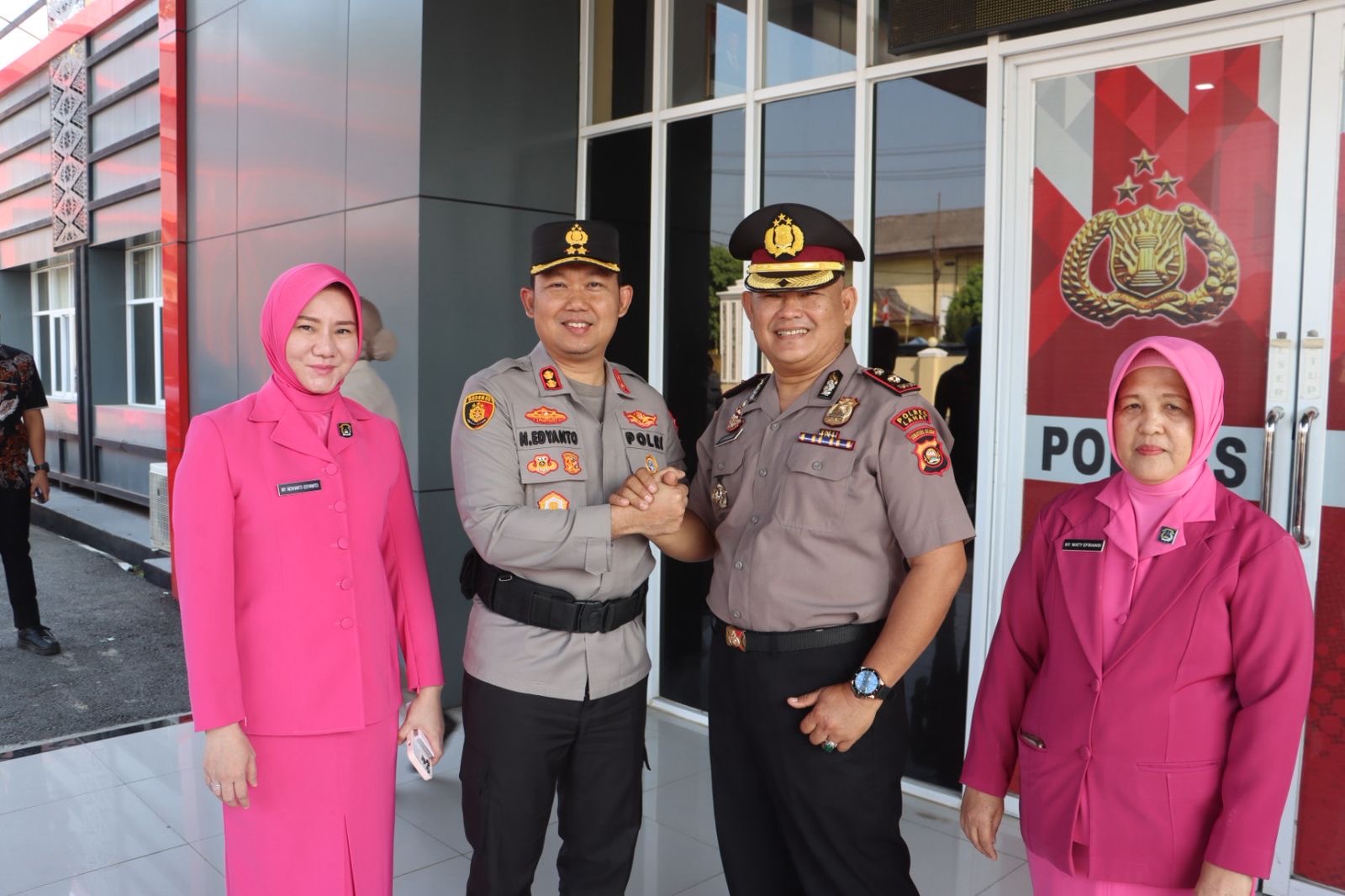 Kapolres Lahat Pimpin Upacara Kenaikan Pangkat Pengabdian Kompol Efperensi, Apresiasi Dedikasi dan Loyalitas Personel