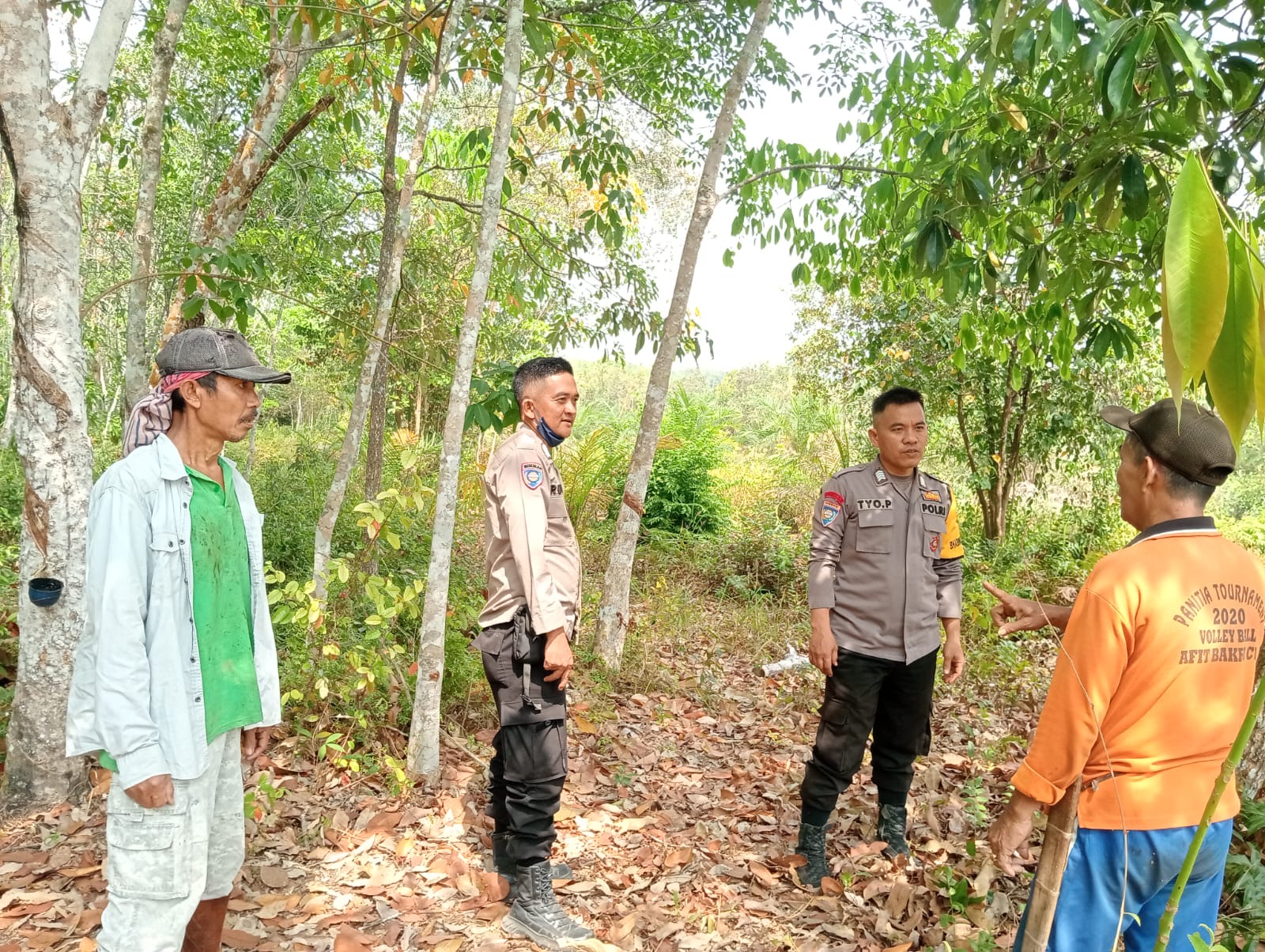 Perkuat Pencegahan Karhutla, Polres Ogan Ilir melalui Polsek Rantau Alai Sambangi Desa Rawan