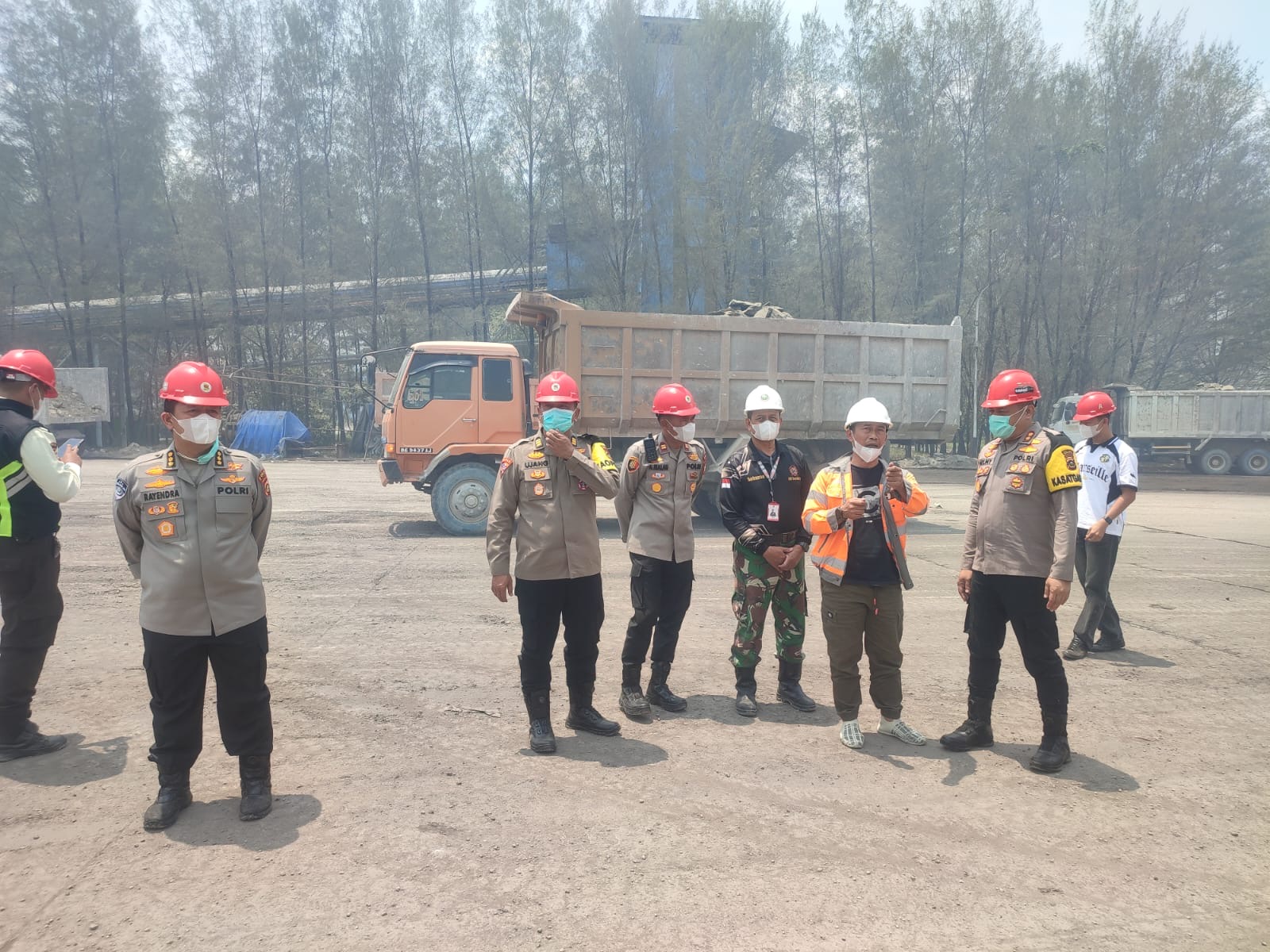 Kabid TIK Polda Sumsel Bersama Kapolres OKU Cek Areal Storage Batu Bara PT Semen Baturaja