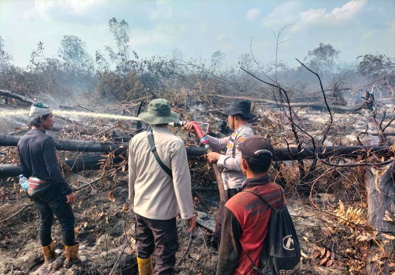 Deteksi Dini Karhutla, Polsek Jejawi Patroli Desa Muara Batun dan Batun Baru