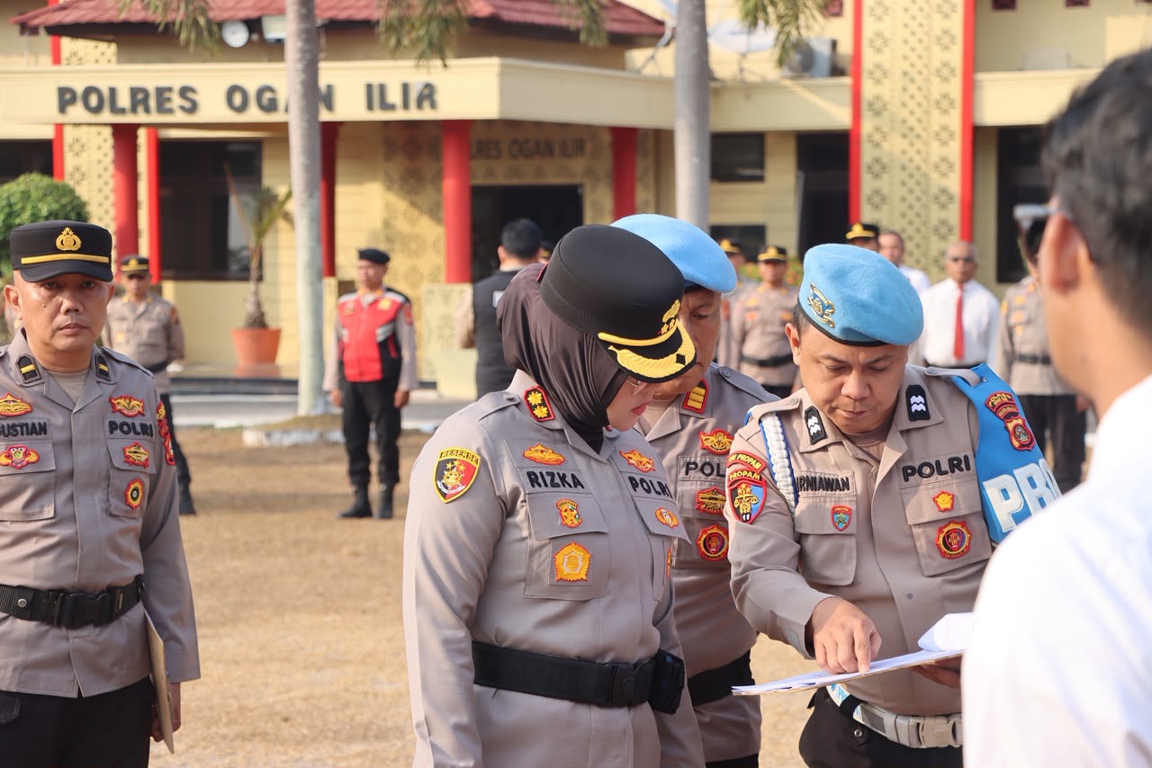Kapolres Ogan Ilir Didampingi Kasi Propam Cek Kehadiran Personel Saat Apel Pagi, Antisipasi Pelanggaran dan Tingkatkan Kinerja