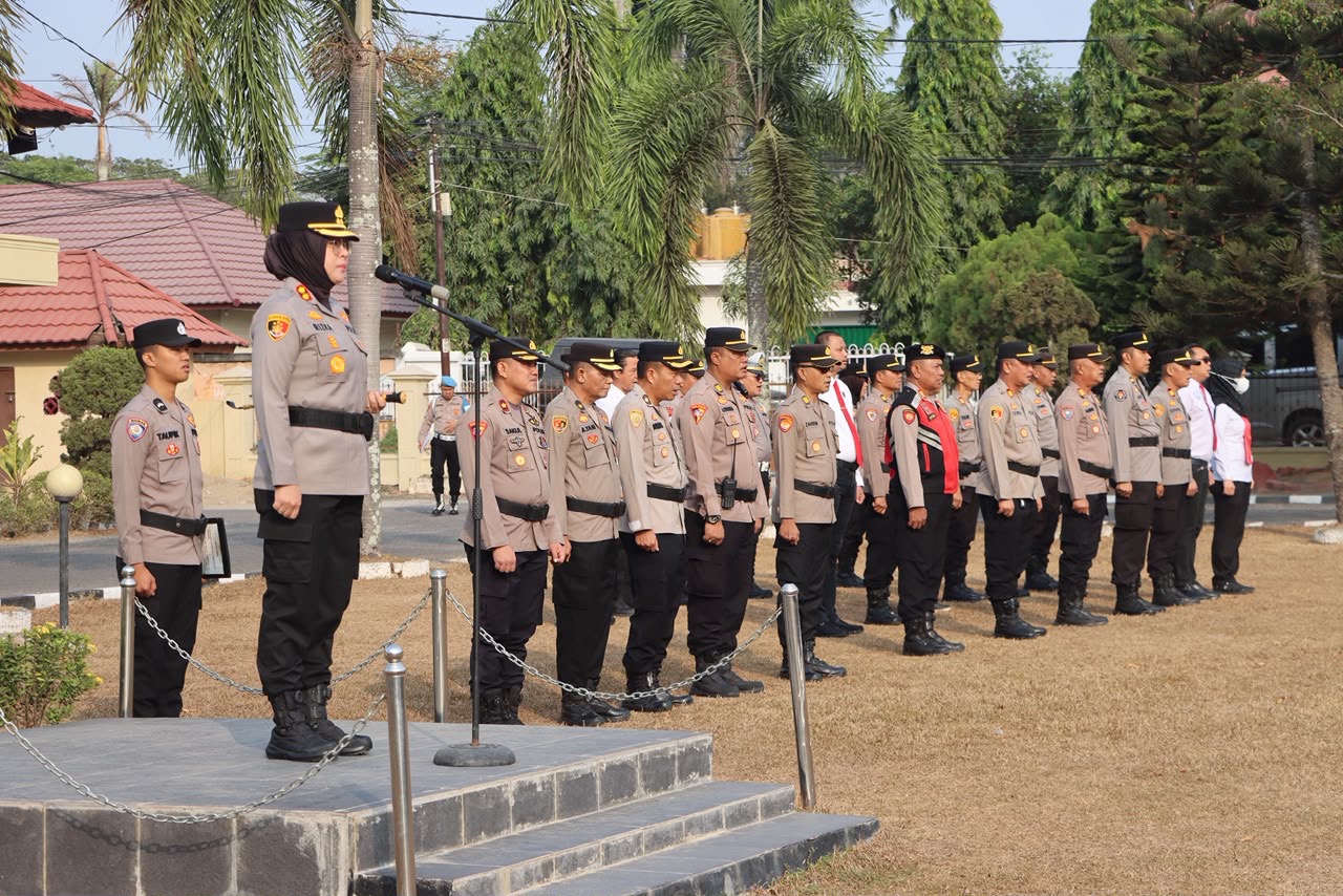 Kapolres Ogan Ilir Pimpin Apel Pagi, Tekankan Disiplin, Etika, dan Kesiapsiagaan Hadapi Karhutla