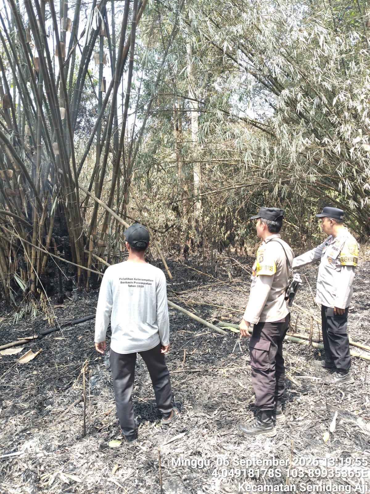 Polsek Semidang Aji Cek Hotspot Karhutbunlah di Desa Tanjung Kurung, Temukan Bekas Kebakaran 1 Hektare