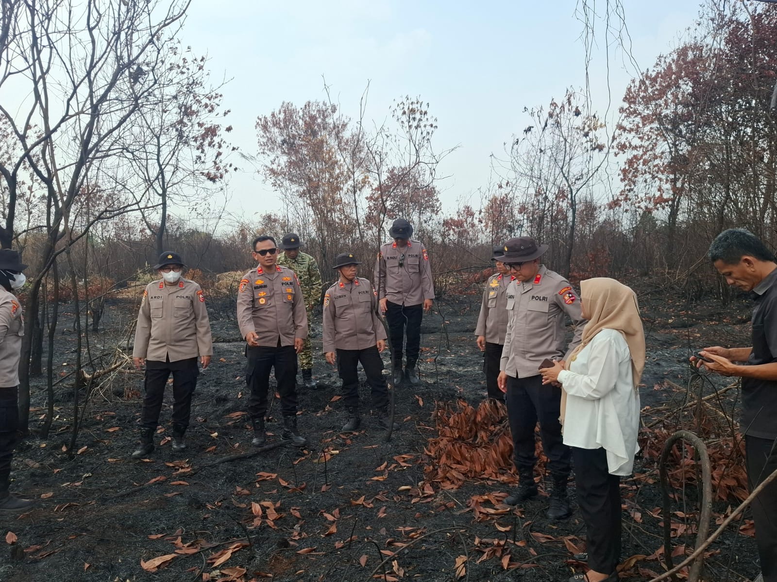 Polres OKI Tak Hanya Padamkan Api, 11 Peserta Didik Sespim Turun Pulihkan Anak Terdampak Karhutla