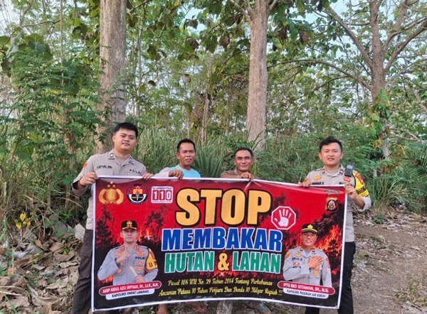 Cegah Karhutla, Bhabinkamtibmas Polsek Paiker Sambangi Warga Desa Muara Aman