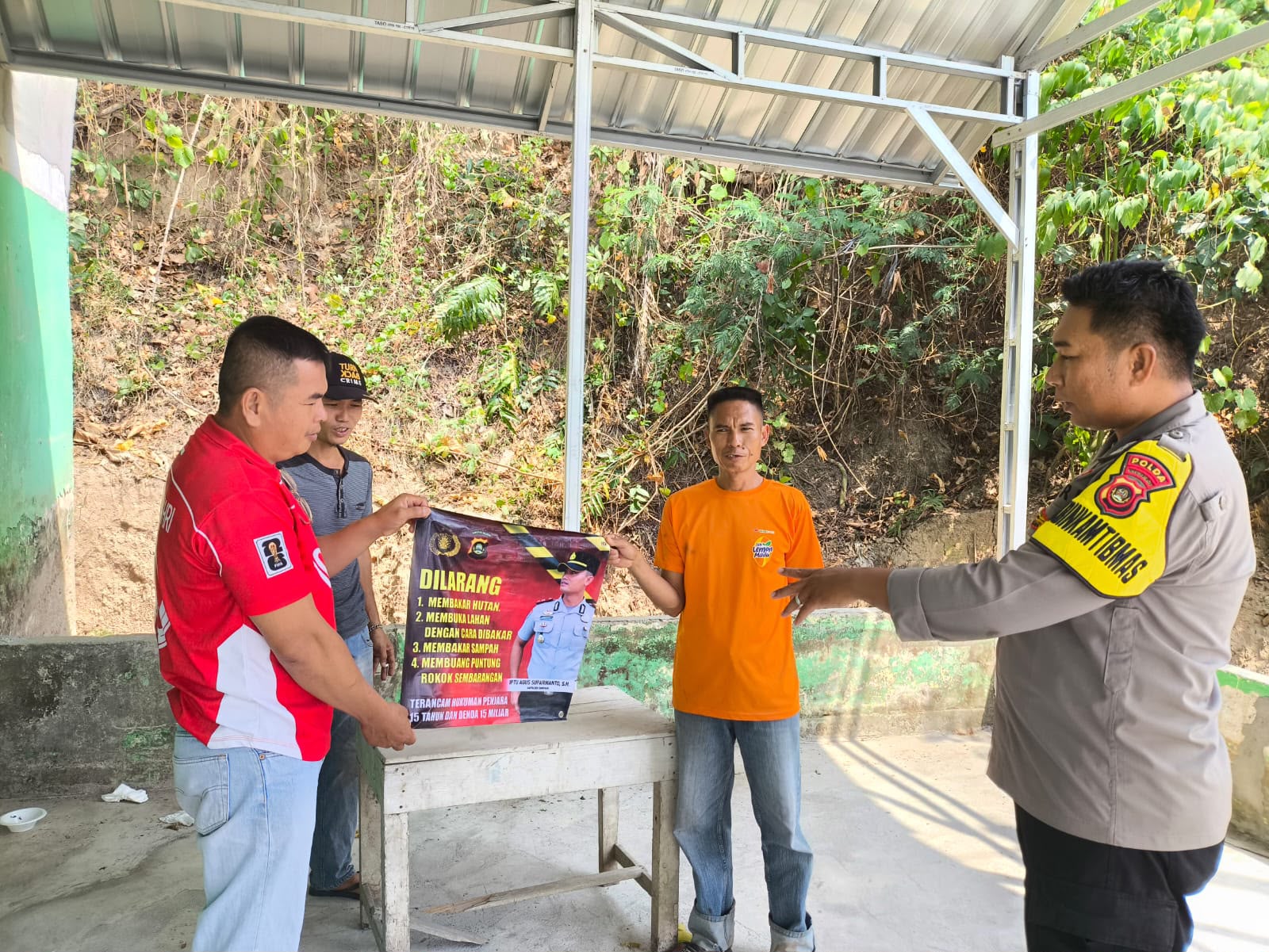 Polsek Simpang Gencarkan Mitigasi Karhutla di Desa Damarpura