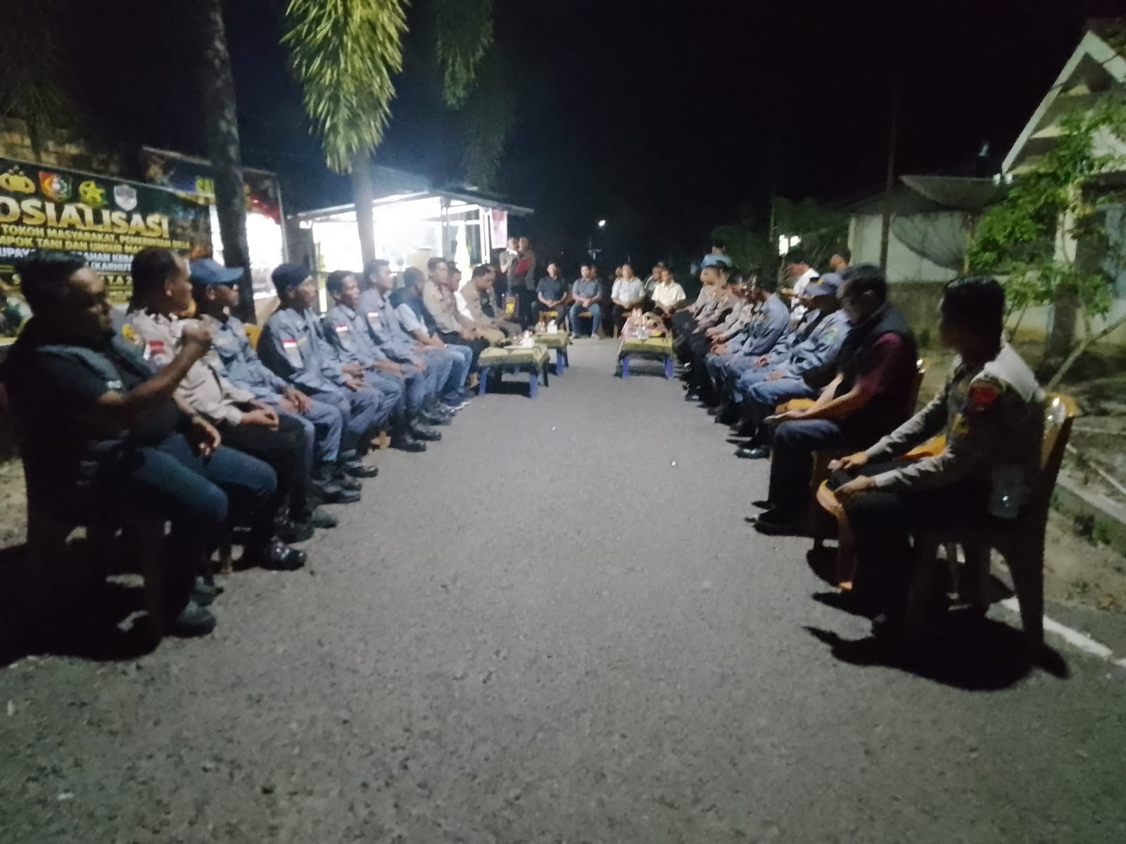 Jaga Keamanan Permukiman, Sat Binmas Polres Prabumulih Sambangi Warga Desa Karang Bindu