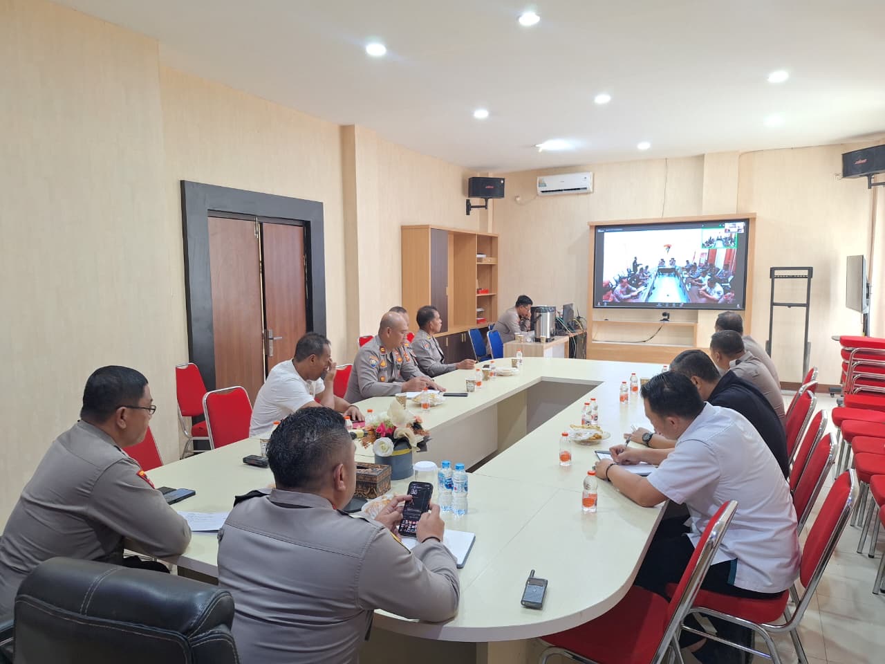 Polres OKU Ikuti Vidcon Anev Ops Aman Nusa II Penanggulangan Karhutla Tahun 2026