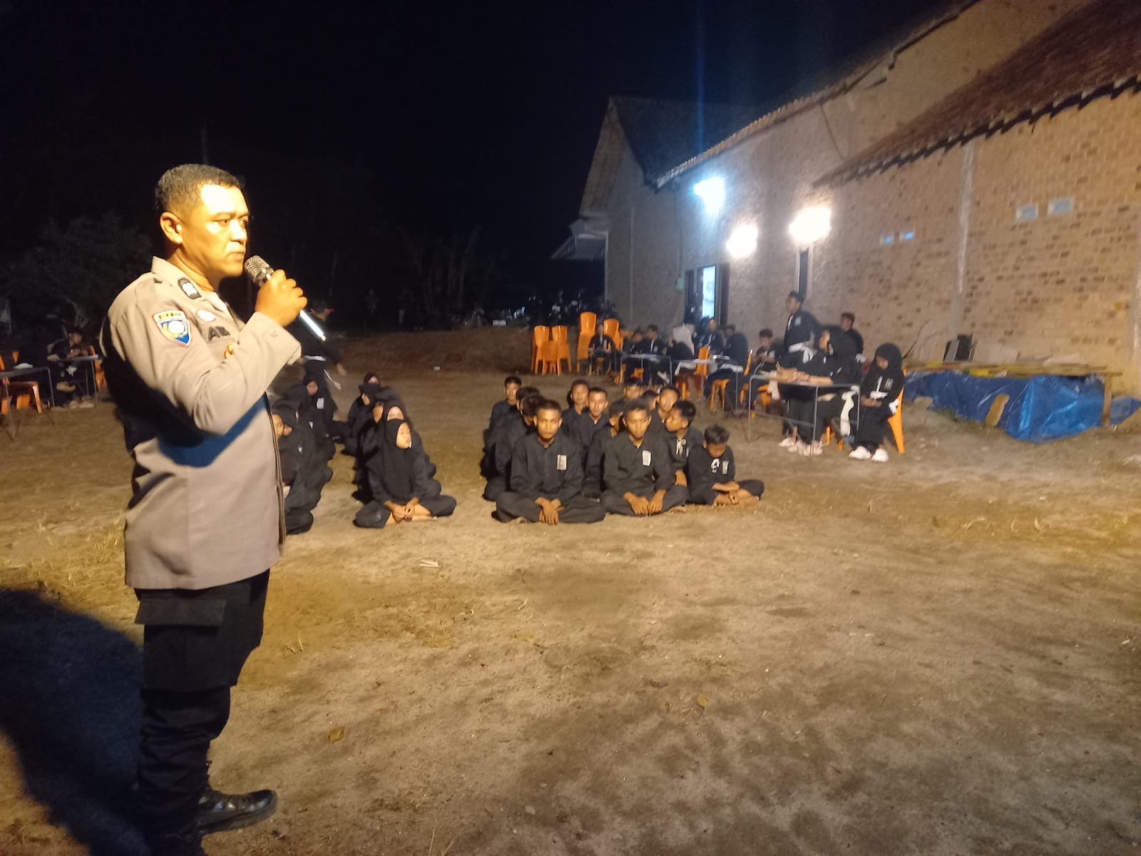 Polsek Lubuk Raja Hadir Dalam Kegiatan Ujian Kenaikan Tingkat PSHT, Penyuluhan Narkotika dan Judi Online serta Sosialisasi Karhutlabun di Desa Baturaden