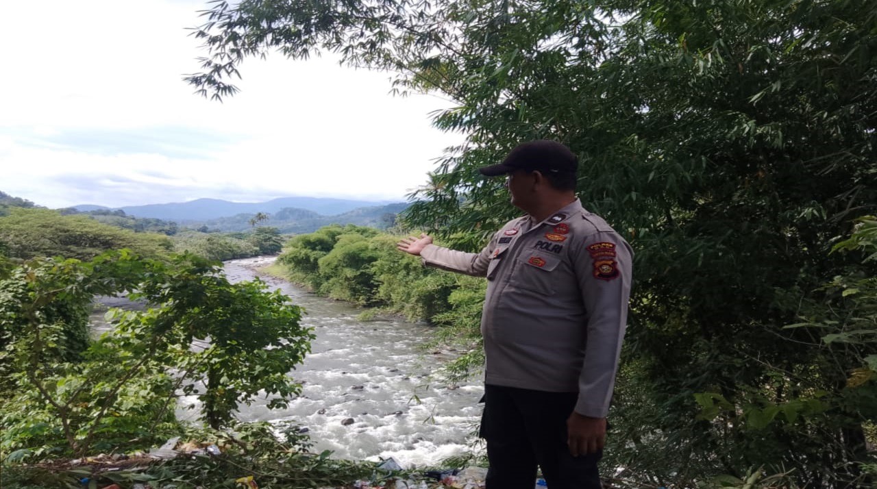 Polsek Ulu Ogan Lakukan Pengecekan Debit Sungai Ogan, Kondisi Normal