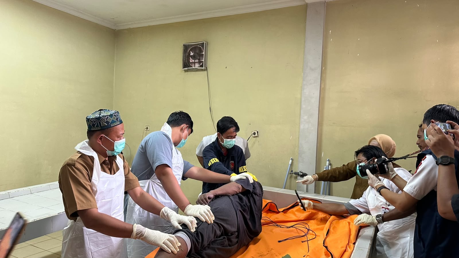 Geger, Warga Temukan Mayat Pria di Kawasan GOR Muara Enim