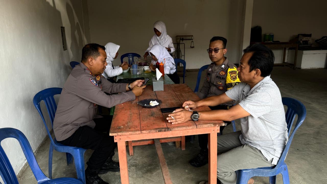 Kapolsek Pengandonan Sambangi Tokoh Masyarakat, Ajak Bersama Cegah Karhutla