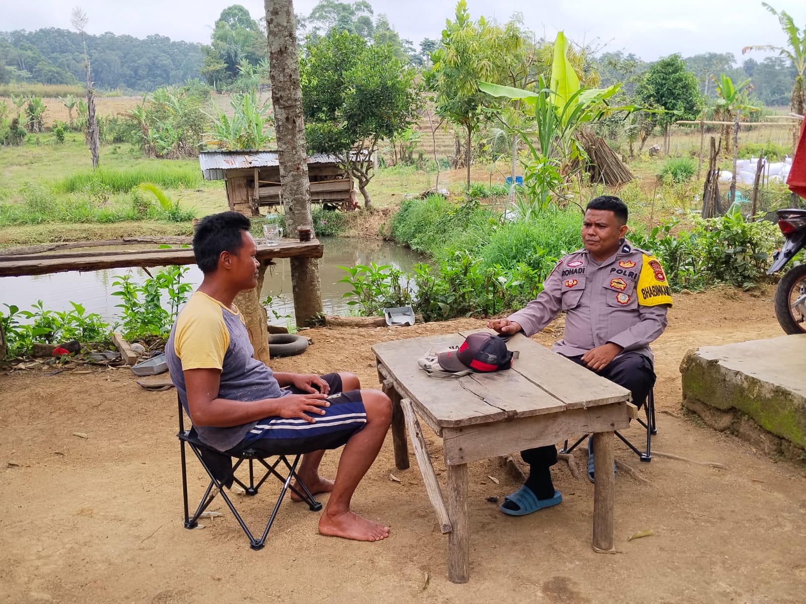 Cegah Karhutla, Bhabinkamtibmas Bangun Jaya Sambangi Warga Sampaikan Imbauan