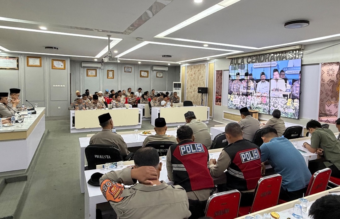 Ngaji Kebangsaan Bersama Kapolri dan K.H. Ahmad Bahaudin Nursalim (Gus Baha) Secara Virtual Zoom
