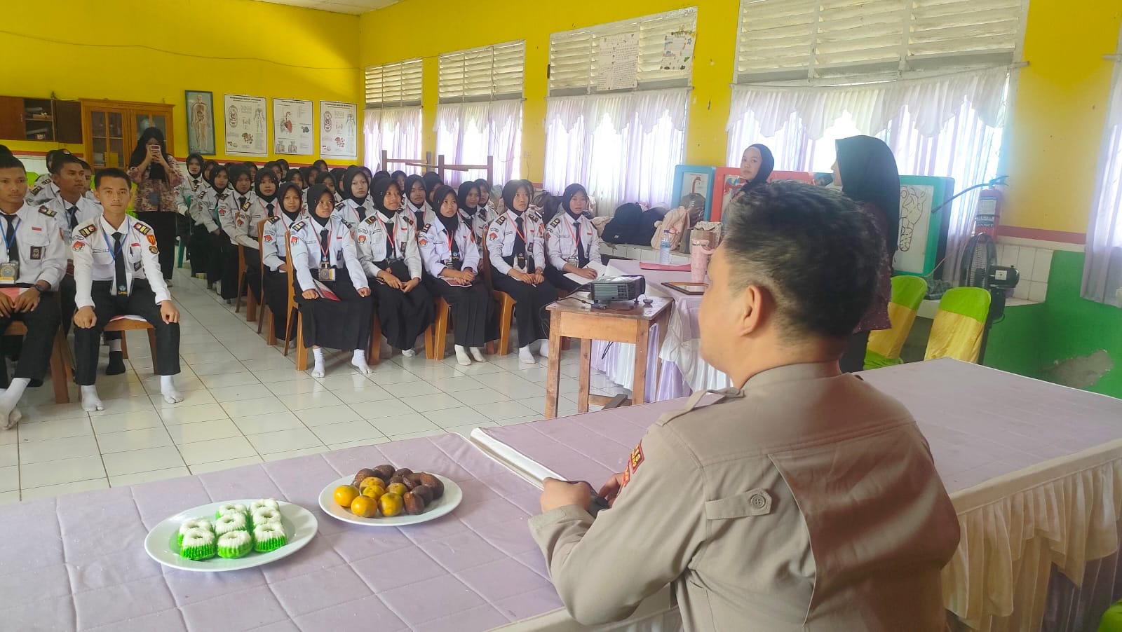 LKS SMAN 1 Muara Pinang, Kapolsek Bekali Siswa Jiwa Kepemimpinan Sekaligus Edukasi Pencegahan Karhutla