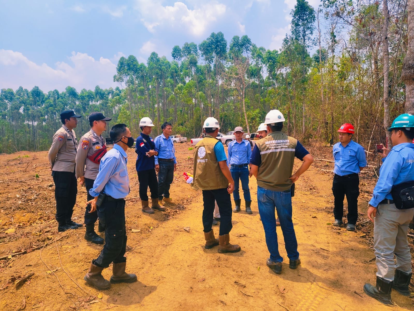 Tim Kemenhut Lakukan Pengecekan Lapangan, Mitigasi Karhutla Diperkuat di Hutan Rimbo Sekampung