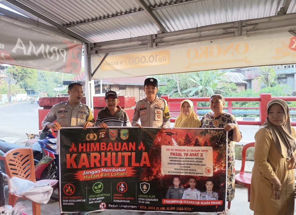 Cegah Karhutla Sejak Dini, Polsek Muara Pinang Gencarkan Program Makmano Karhutlah Sambangi Rumah Warga