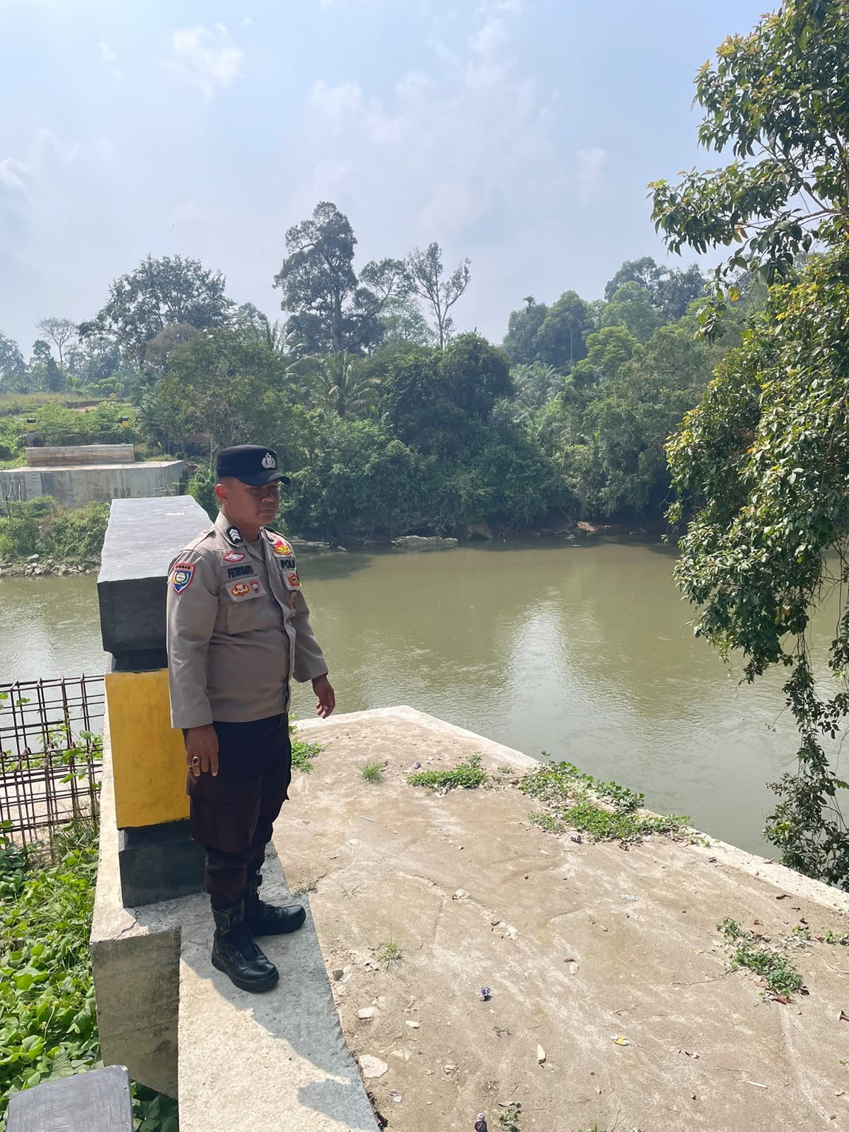 Cek Debit Air Sungai Komering, Polsek Simpang Pastikan Kondisi Normal