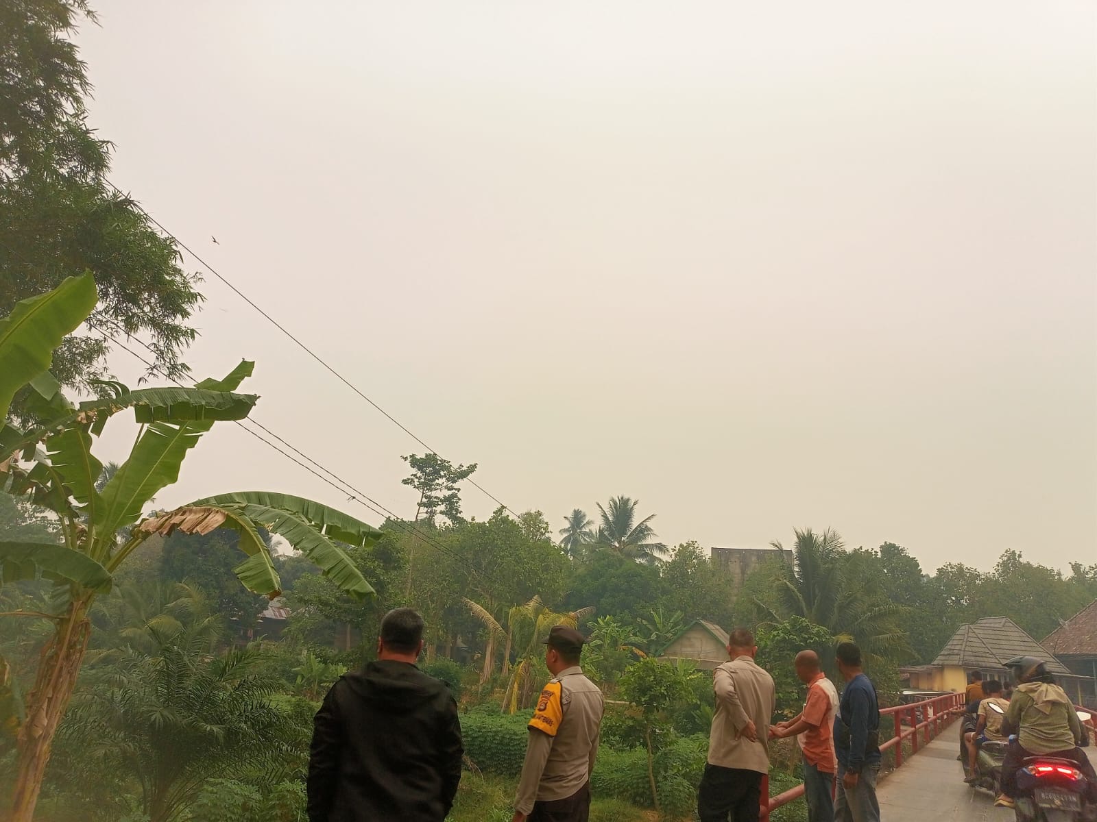 Cegah Karhutla, Polsek Tanjung Raja Bersama Forkopimcam dan Tiga Pilar Desa Gelar Patroli Gabungan