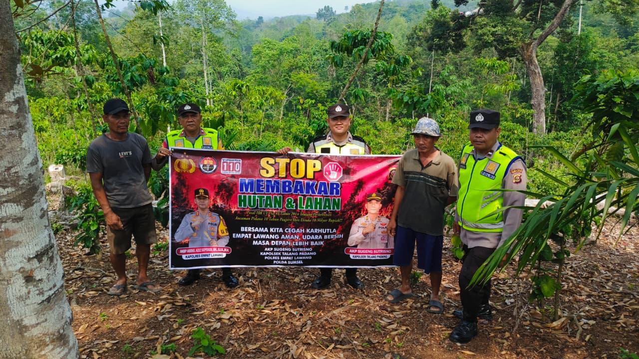 Cegah Karhutlah, Polsek Talang Padang Sambangi Warga Lampar Baru dan Larang Buka Lahan dengan Cara Dibakar