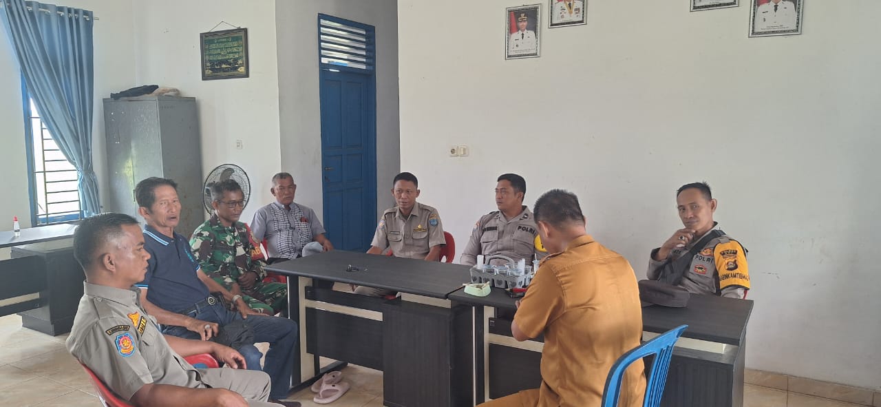 Warga Antusias, Polsek Kayuagung Sosialisasikan Pencegahan Karhutla di Mangun Jaya