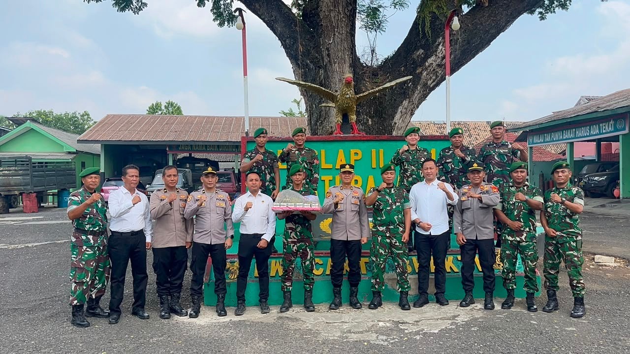 HUT TNI ke-81, Jajaran Polres OKU Silaturahmi ke Benglap II/4-1 Baturaja