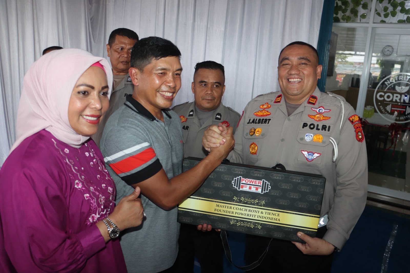 Dukung Polri Presisi, Kapolres Lahat Hadiri Grand Opening Nutrition Center PowerFit untuk Tingkatkan Kesehatan Personel