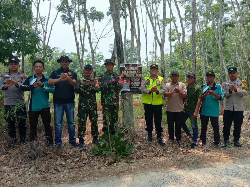 Cegah Karhutla, Muspika Buay Madang Timur Gelar Patroli Mitigasi dan Pasang Spanduk Imbauan