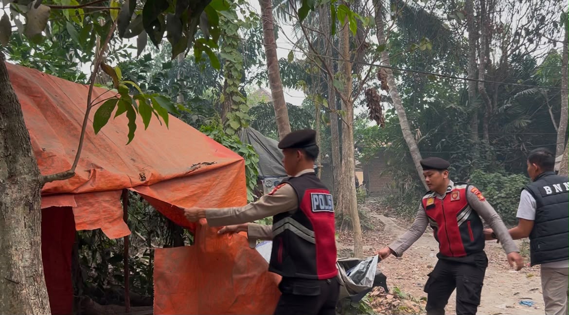Polres OKI dan BNNK Tertibkan Kampung Narkoba di Serigeni, Dua Orang Diamankan