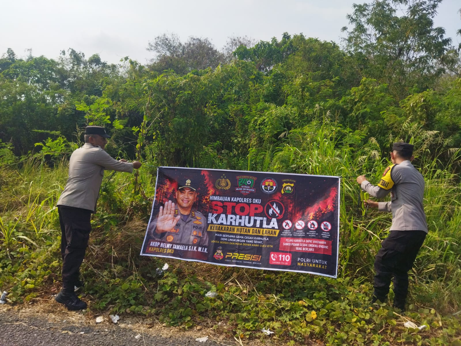 Polsek Baturaja Timur Bersama TNI, Damkar dan BPBD Laksanakan Patroli Mitigasi Karhutlah serta Pemasangan Spanduk Imbauan