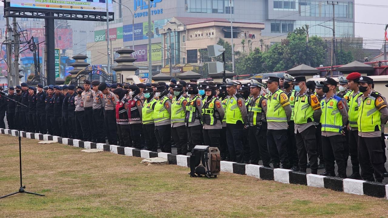 Polrestabes Palembang Kawal Aksi Damai Mahasiswa Cipayung secara Humanis hingga Kondusif