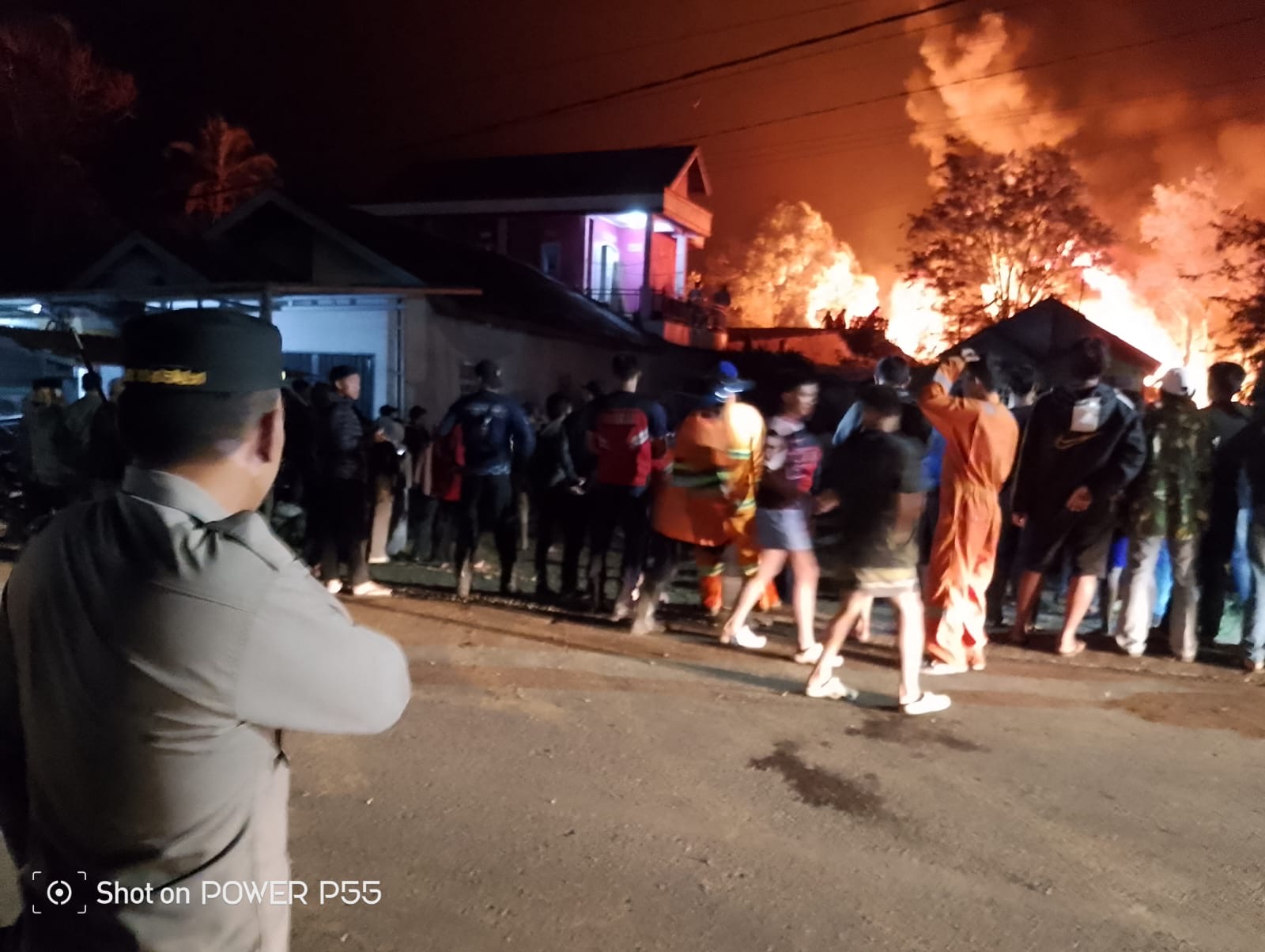 Polres Pagar Alam Gerak Cepat Tangani Kebakaran Gudang Rongsokan, Kerugian Ditaksir Rp500 Juta