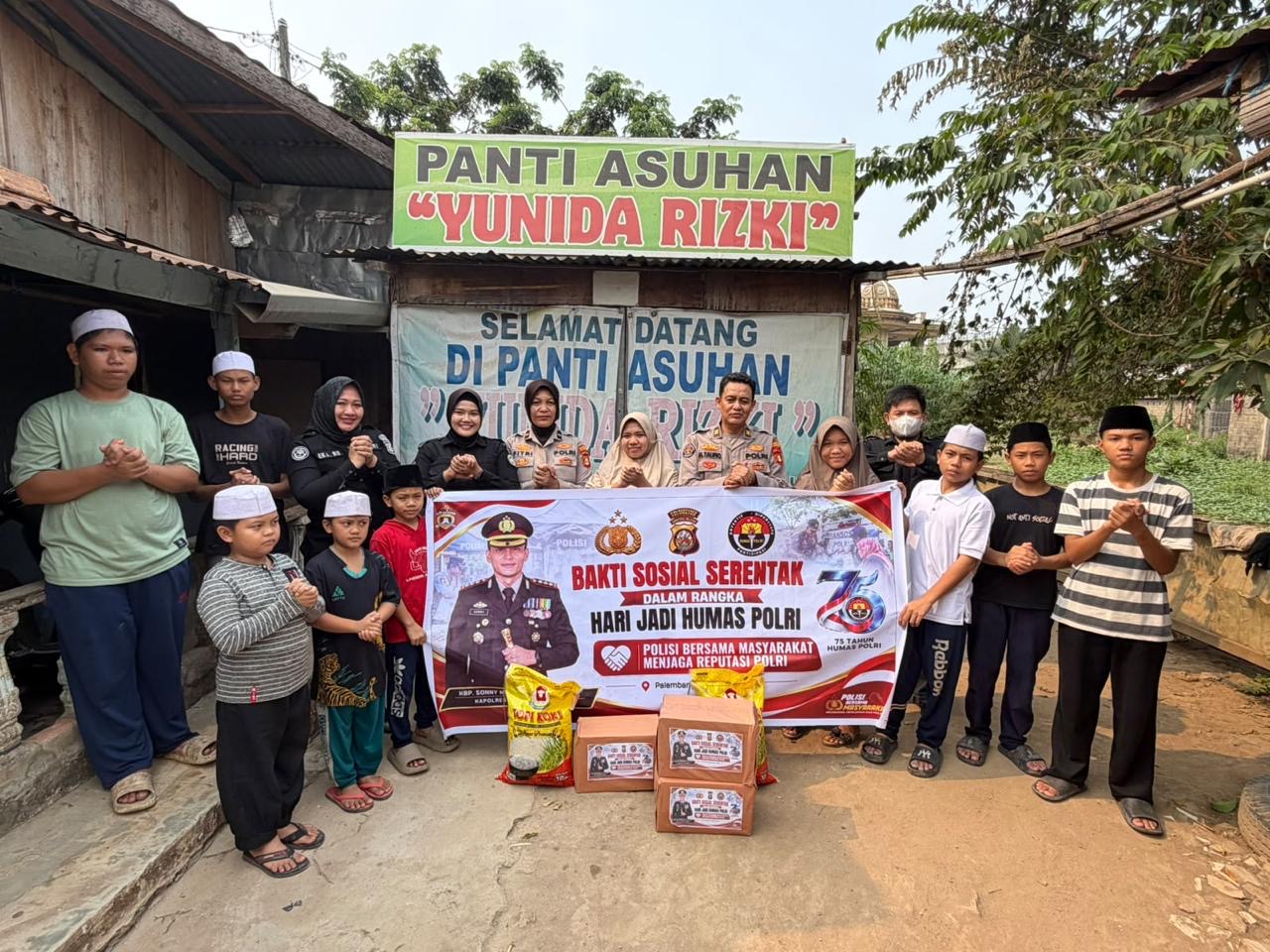 Sambut Hari Jadi ke-75 Humas Polri, Sihumas Polrestabes Palembang Salurkan Bantuan Sembako ke Panti Asuhan