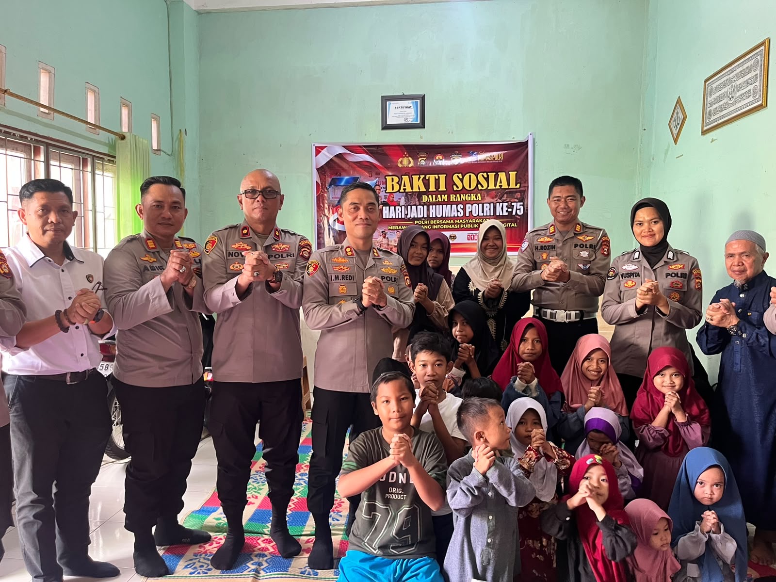 Peringati Hari Jadi ke-75 Humas Polri, Kapolres OKU Selatan AKBP I Made Redi Hartana Sambangi Panti Asuhan Al-Amanah