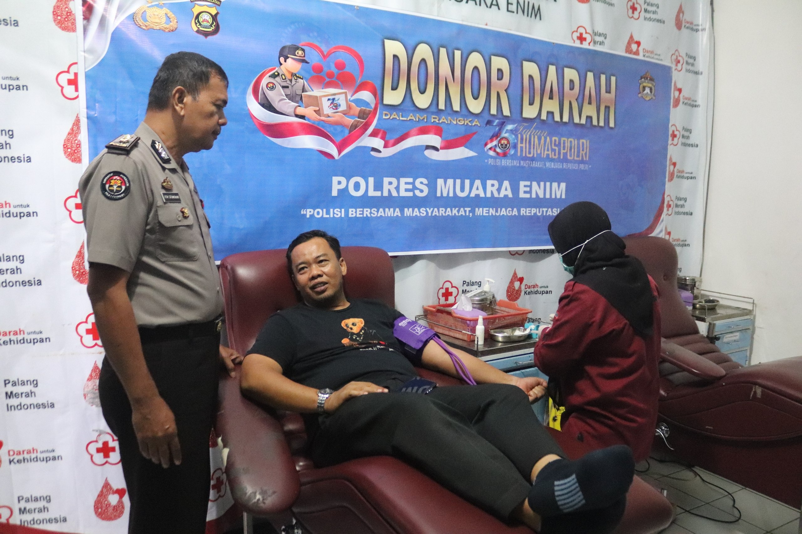Sambut HUT ke-75 Humas Polri, Polres Muara Enim Gelar Donor Darah, Wujud Nyata Polisi Bersama Masyarakat