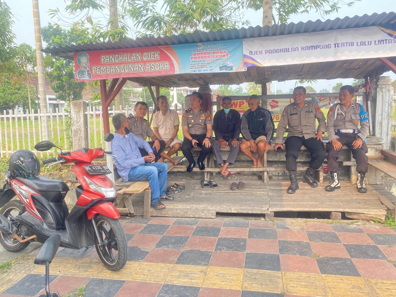 Dekat dengan Masyarakat, Plt Kapolsek Lubuk Linggau Timur I Serap Aspirasi Pengemudi Ojek Pangkalan dan Daring