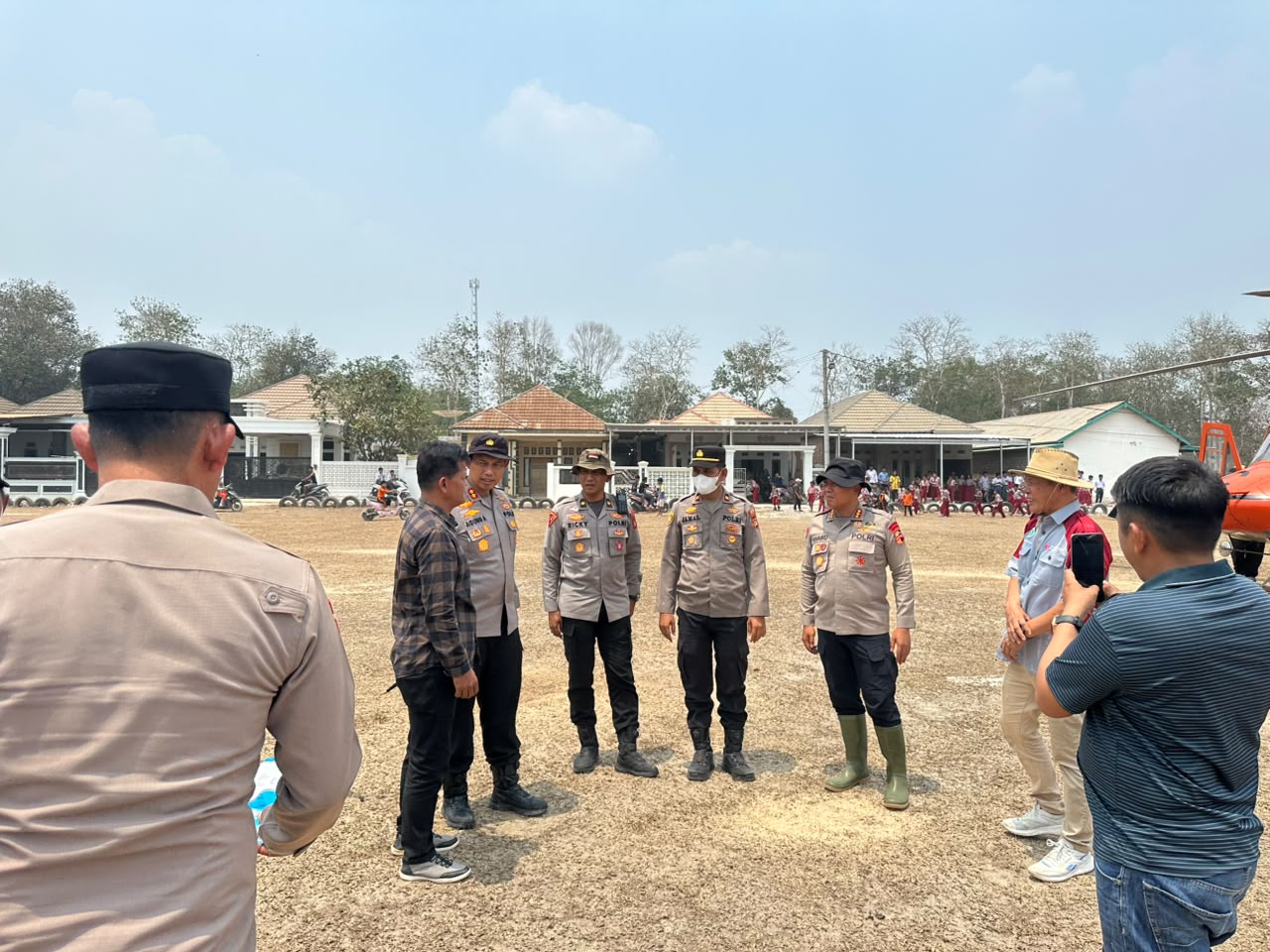 Kapolres OKI dan Danmen 1 Gegana Petakan Wilayah Karhutla dari Udara