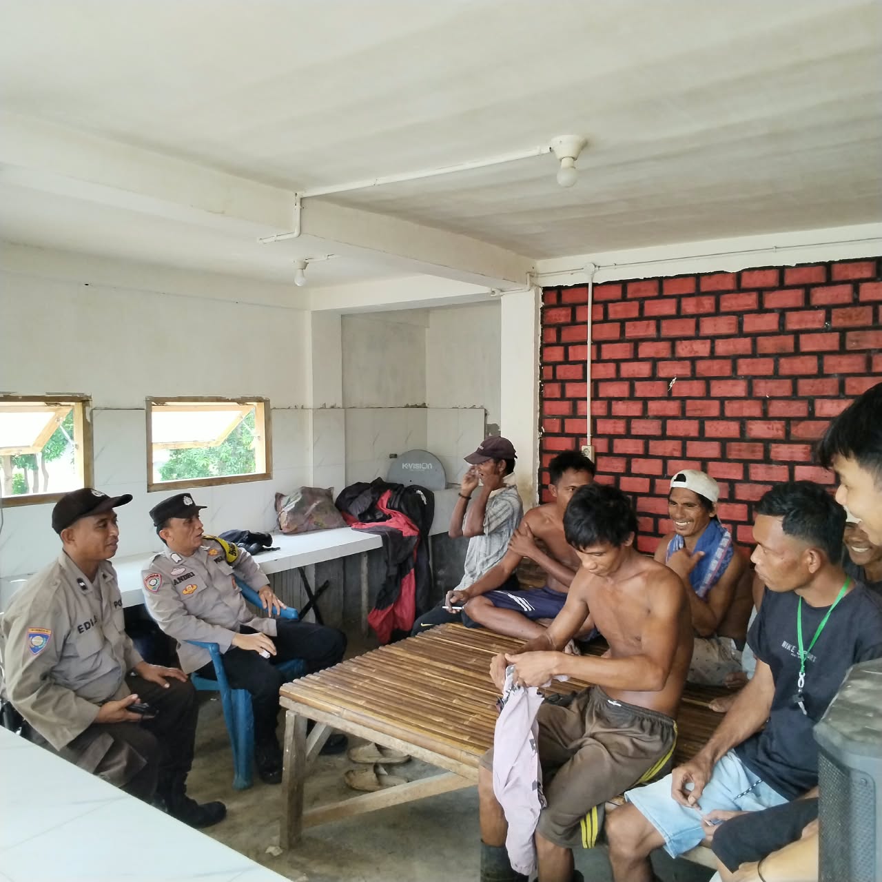 Polri Hadir di Tengah Masyarakat, Polsek Gunung Megang Serap Aspirasi Warga Desa Perjito Lewat Program Poliran