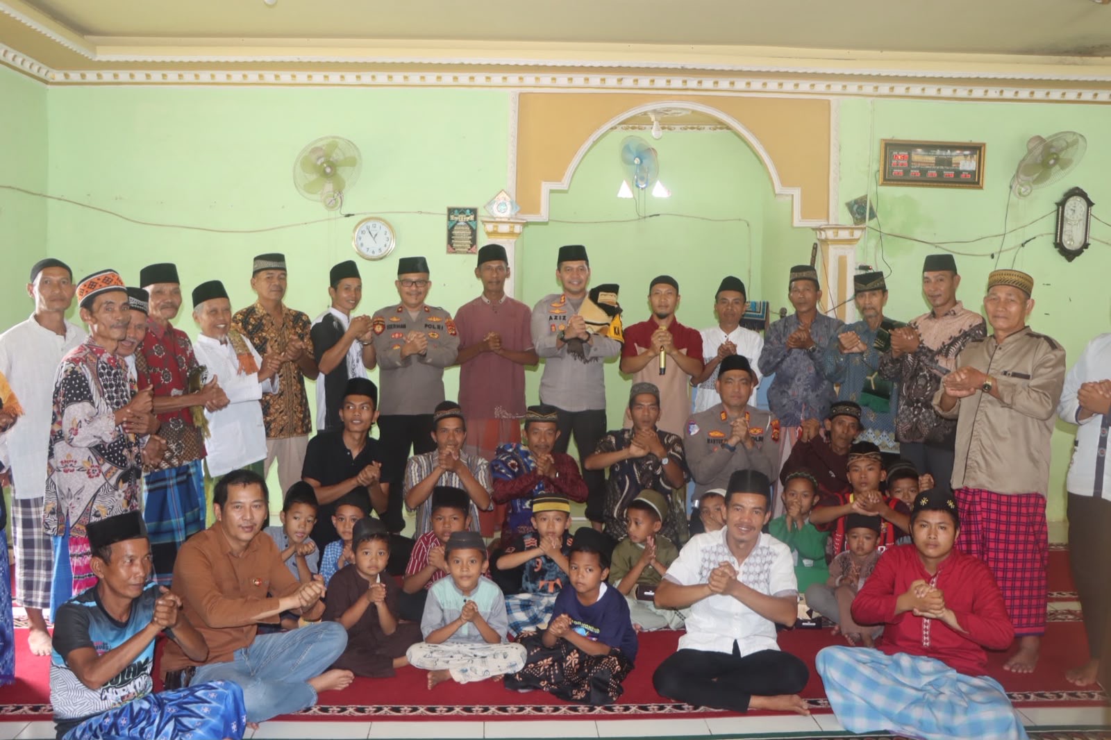 Pererat Silaturahmi dengan Masyarakat, Kapolres Empat Lawang Gelar Sholat Jumat Keliling dan Ajak Jaga Kamtibmas