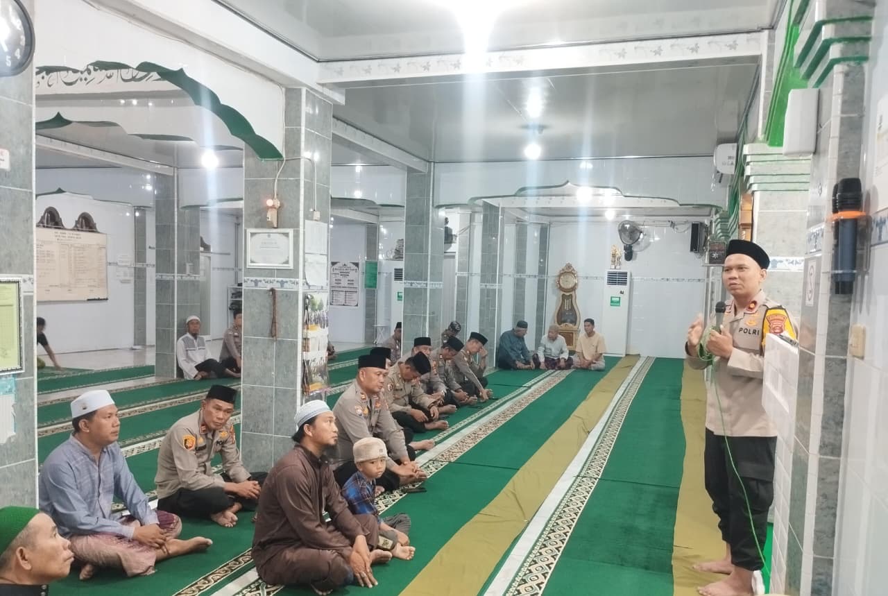 Polres OKU Gelar Safari Subuh di Masjid Al-Muttaqin, Pererat Silaturahmi dan Tingkatkan Kesadaran Kamtibmas