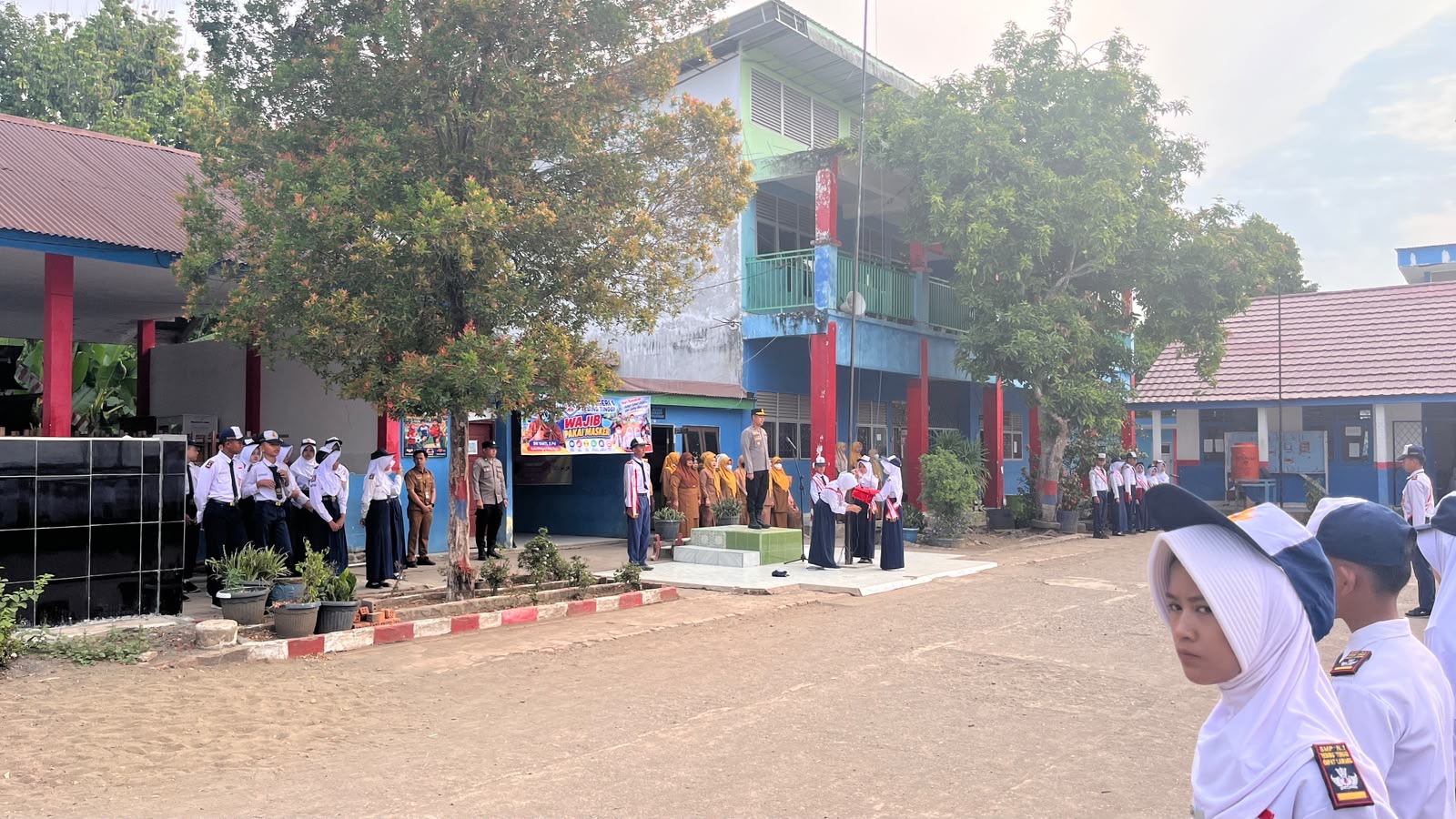 Wujud Nyata Kepedulian pada Dunia Pendidikan, Wakapolres Empat Lawang Pimpin Program 'Polidik' di SMPN 1 Tebing Tinggi